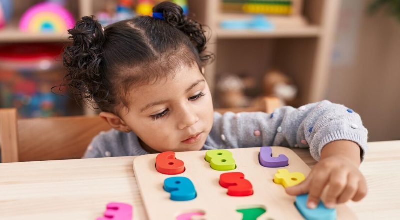 Rahasia Belajar Sambil Bermain, Strategi Efektif Tingkatkan Literasi dan Numerasi Anak